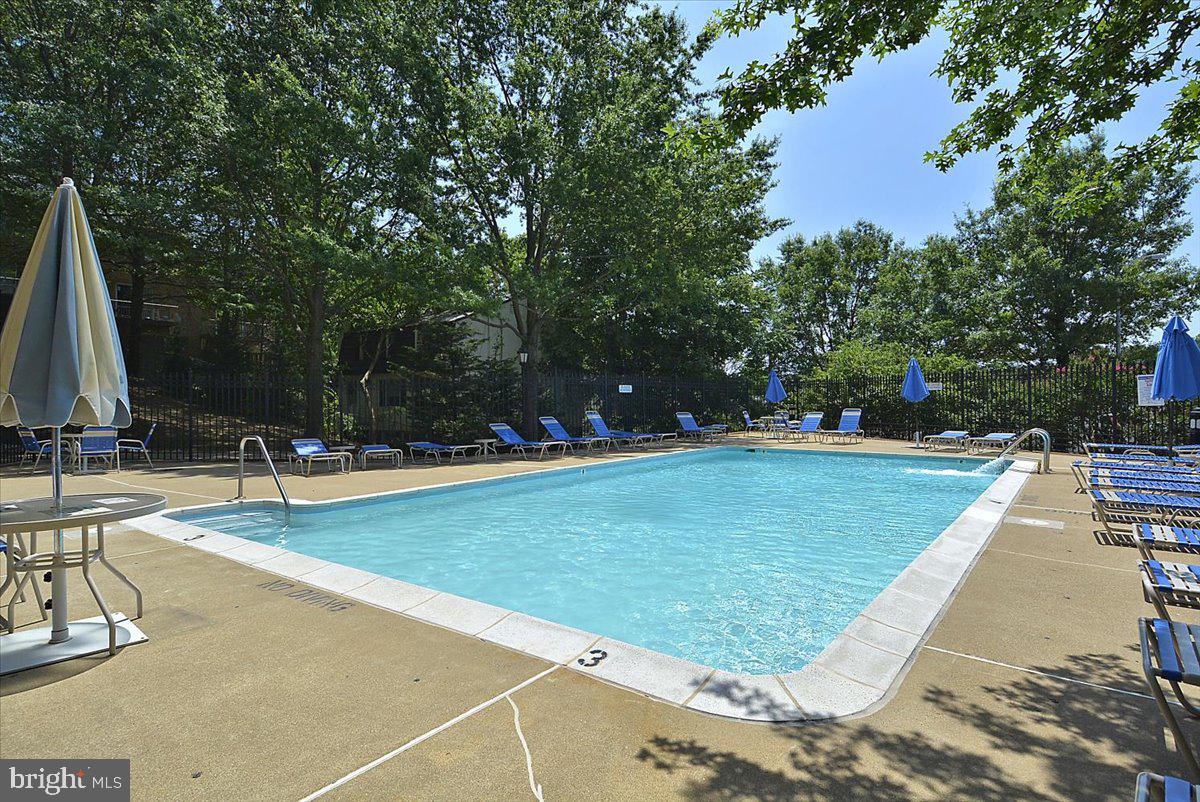 1276 N WAYNE ST #418, ARLINGTON, Virginia 22201, 2 Bedrooms Bedrooms, ,2 BathroomsBathrooms,Residential,For sale,1276 N WAYNE ST #418,VAAR2068236 MLS # VAAR2068236