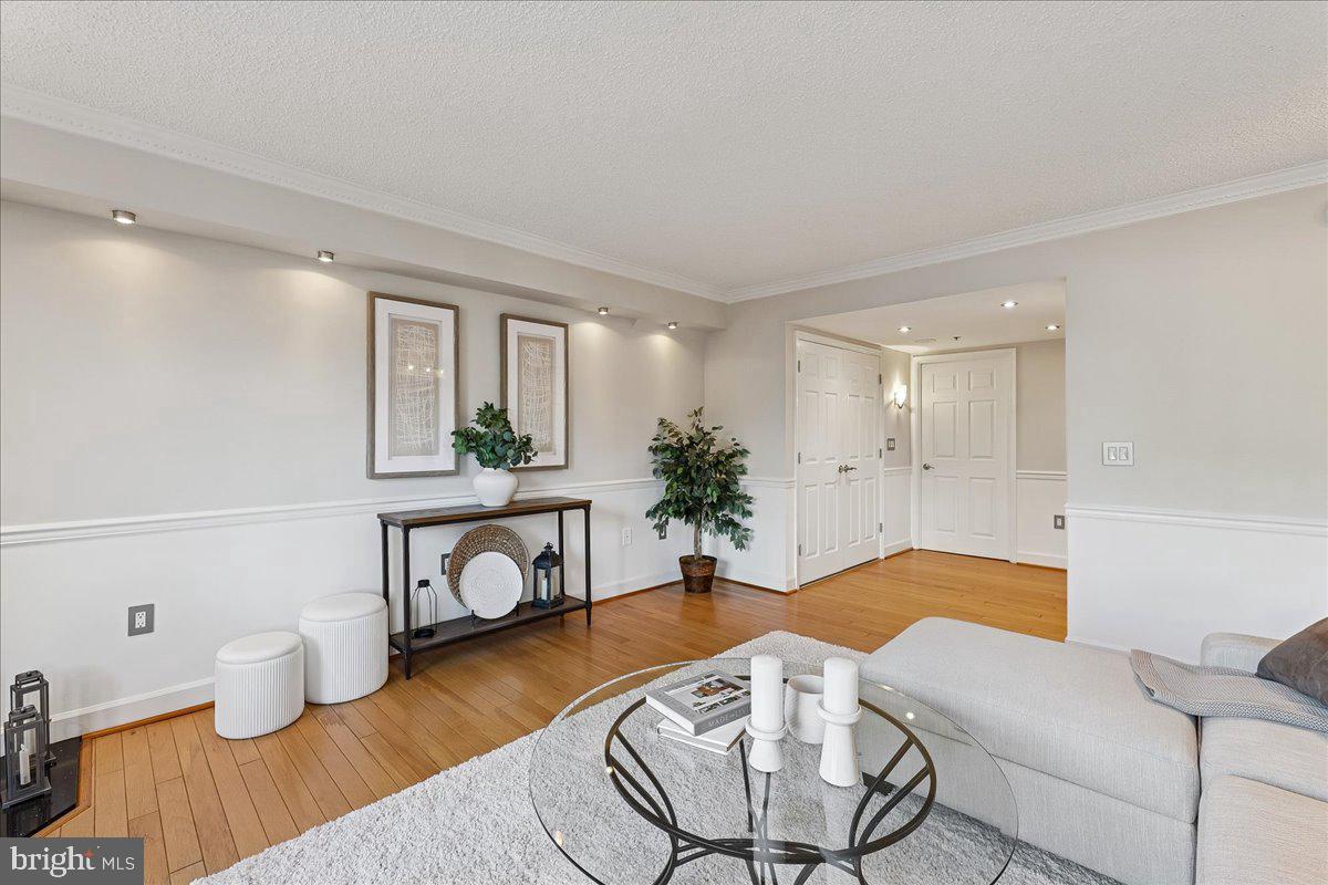 1276 N WAYNE ST #418, ARLINGTON, Virginia 22201, 2 Bedrooms Bedrooms, ,2 BathroomsBathrooms,Residential,For sale,1276 N WAYNE ST #418,VAAR2068236 MLS # VAAR2068236