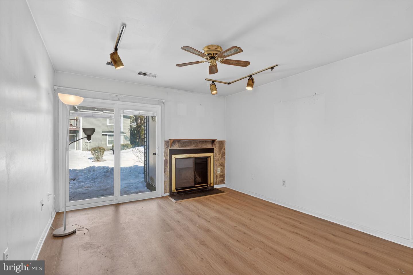 8605 BEEKMAN PL #A, ALEXANDRIA, Virginia 22309, 2 Bedrooms Bedrooms, ,2 BathroomsBathrooms,Residential,For sale,8605 BEEKMAN PL #A,VAFX2288026 MLS # VAFX2288026