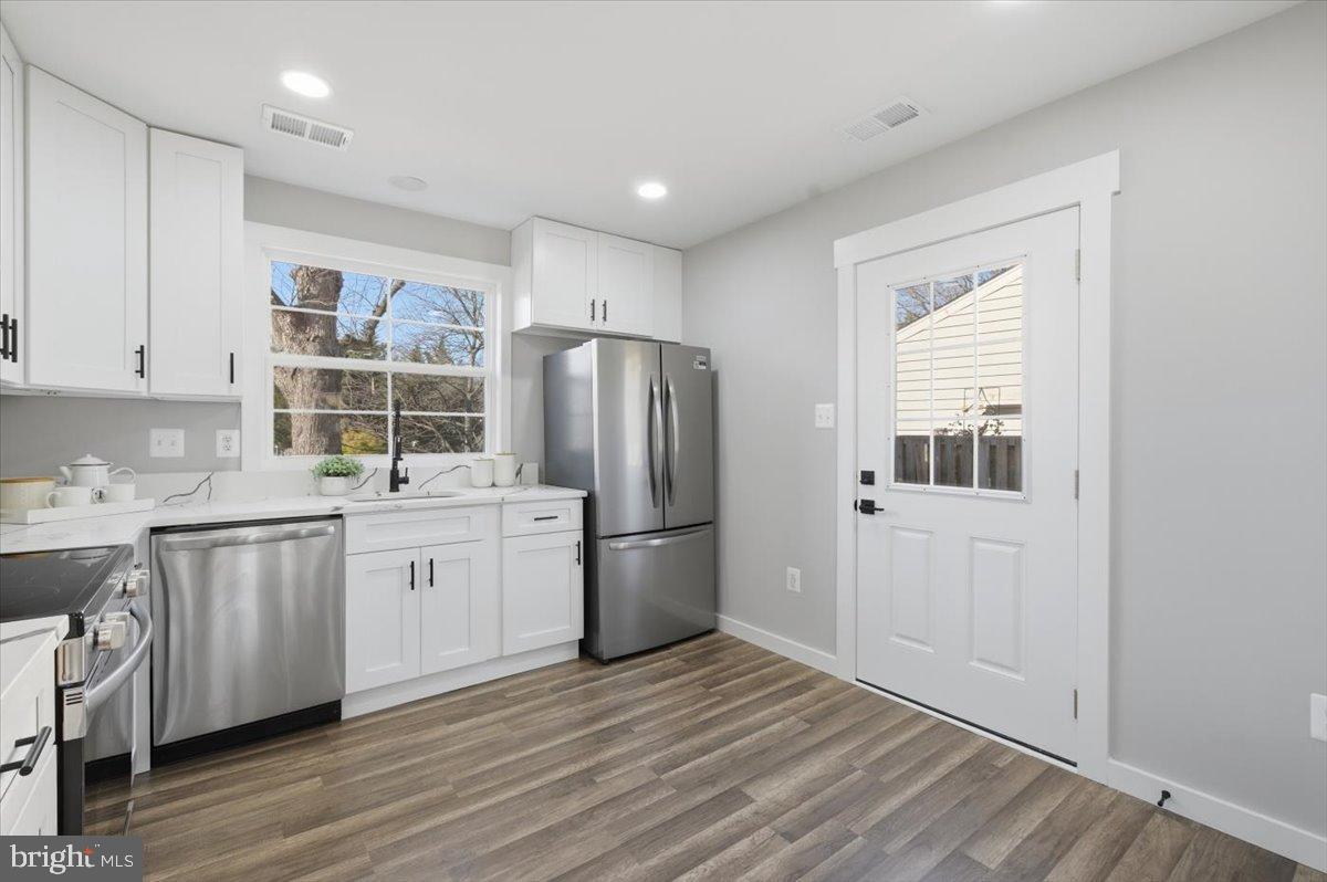 4529 FLINTSTONE RD, ALEXANDRIA, Virginia 22306, 5 Bedrooms Bedrooms, 8 Rooms Rooms,3 BathroomsBathrooms,Residential,For sale,4529 FLINTSTONE RD,VAFX2288112 MLS # VAFX2288112