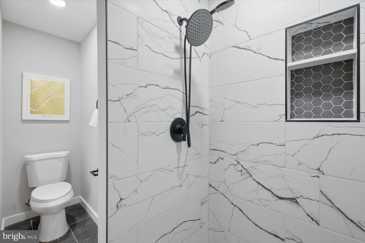 4529 FLINTSTONE RD, ALEXANDRIA, Virginia 22306, 5 Bedrooms Bedrooms, 8 Rooms Rooms,3 BathroomsBathrooms,Residential,For sale,4529 FLINTSTONE RD,VAFX2288112 MLS # VAFX2288112