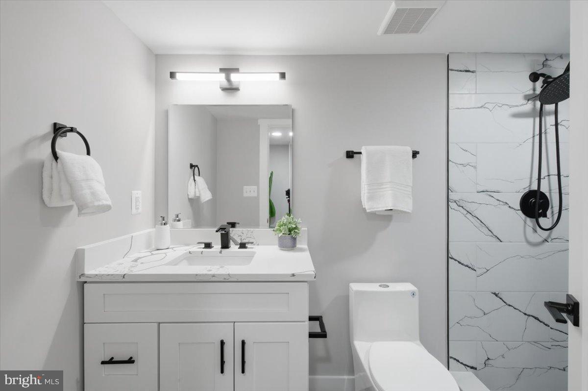 4529 FLINTSTONE RD, ALEXANDRIA, Virginia 22306, 5 Bedrooms Bedrooms, 8 Rooms Rooms,3 BathroomsBathrooms,Residential,For sale,4529 FLINTSTONE RD,VAFX2288112 MLS # VAFX2288112