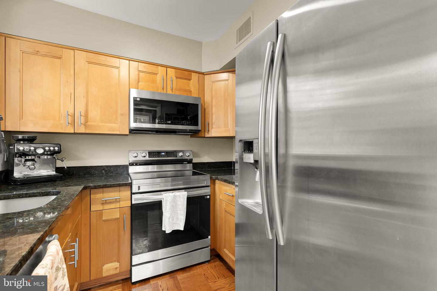 3821 NEWARK ST NW #B440, WASHINGTON, District Of Columbia 20016, 3 Bedrooms Bedrooms, ,2 BathroomsBathrooms,Residential,For sale,3821 NEWARK ST NW #B440,DCDC2243994 MLS # DCDC2243994