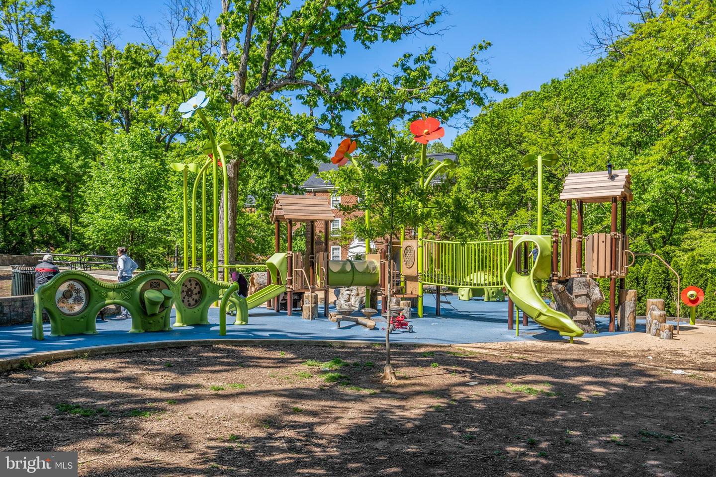 3821 NEWARK ST NW #B440, WASHINGTON, District Of Columbia 20016, 3 Bedrooms Bedrooms, ,2 BathroomsBathrooms,Residential,For sale,3821 NEWARK ST NW #B440,DCDC2243994 MLS # DCDC2243994