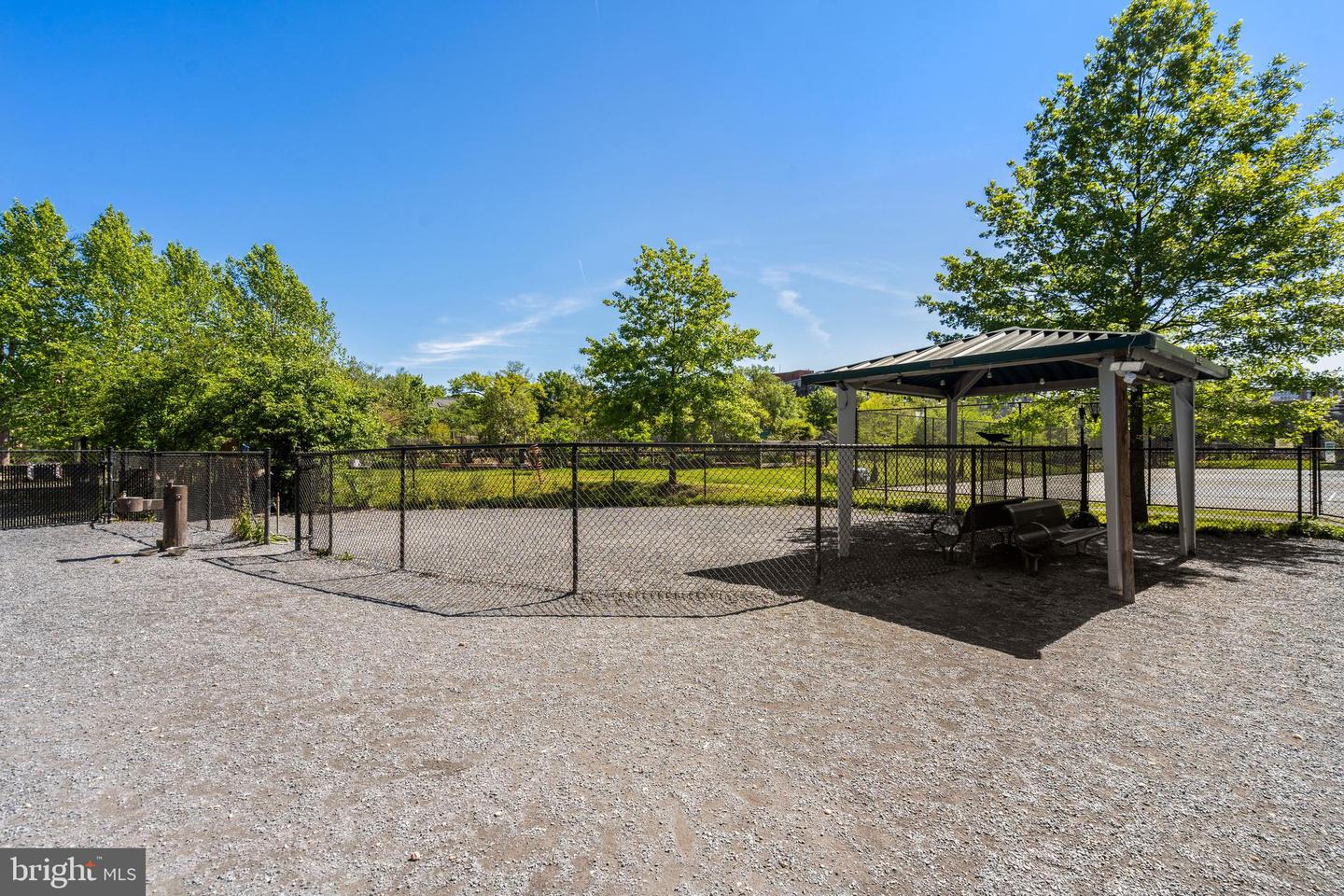 3821 NEWARK ST NW #B440, WASHINGTON, District Of Columbia 20016, 3 Bedrooms Bedrooms, ,2 BathroomsBathrooms,Residential,For sale,3821 NEWARK ST NW #B440,DCDC2243994 MLS # DCDC2243994