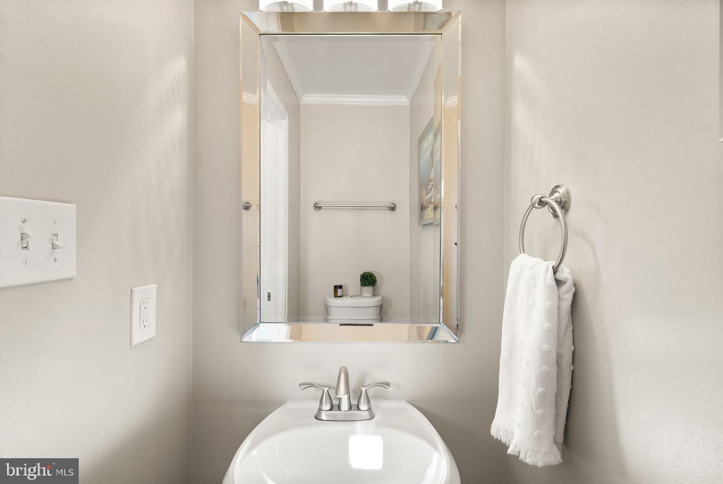 9660 MASTERWORKS DR, VIENNA, Virginia 22181, 3 Bedrooms Bedrooms, ,3 BathroomsBathrooms,Residential,For sale,9660 MASTERWORKS DR,VAFX2288460 MLS # VAFX2288460