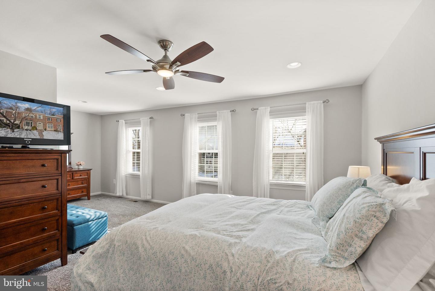 9660 MASTERWORKS DR, VIENNA, Virginia 22181, 3 Bedrooms Bedrooms, ,3 BathroomsBathrooms,Residential,For sale,9660 MASTERWORKS DR,VAFX2288460 MLS # VAFX2288460