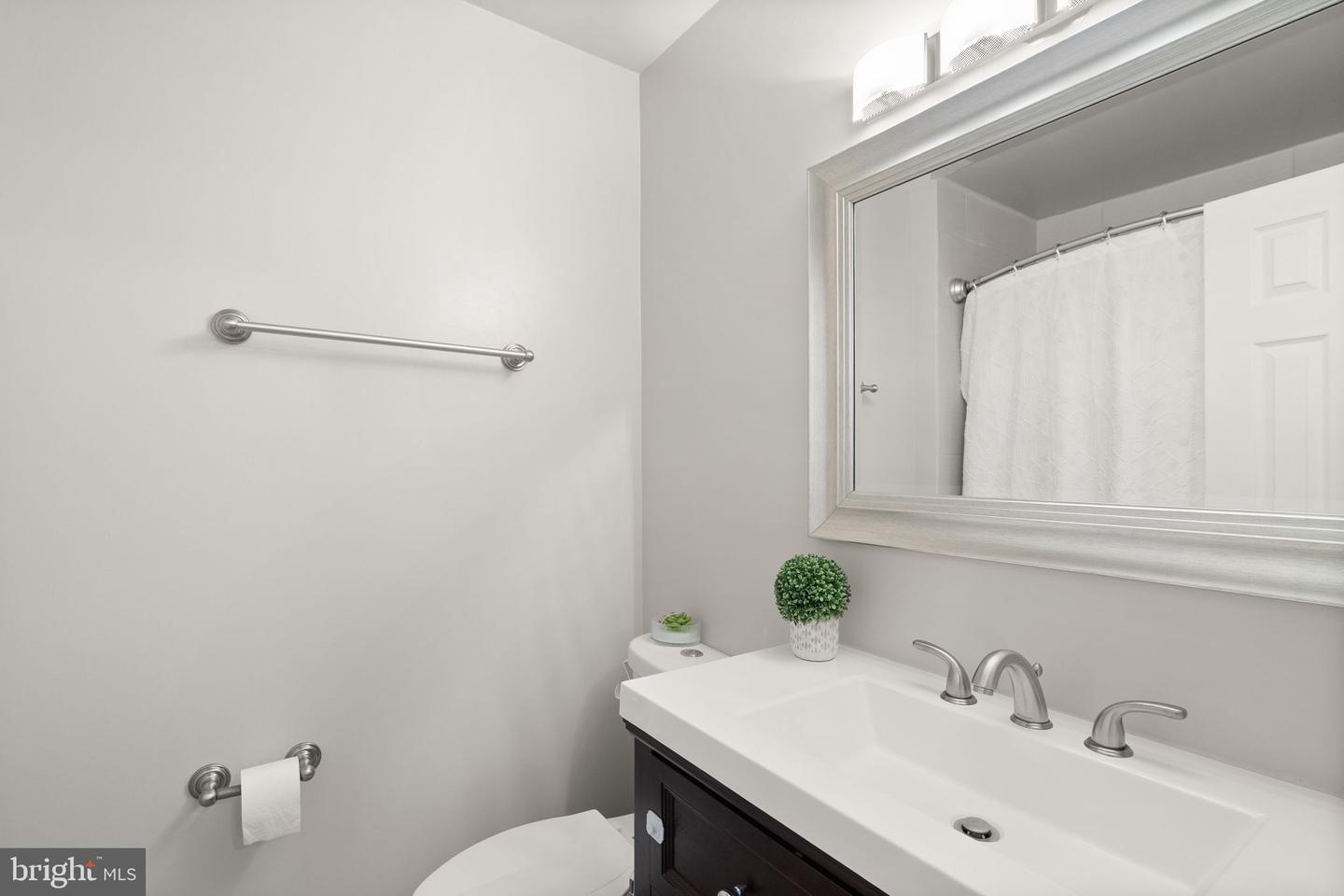 9660 MASTERWORKS DR, VIENNA, Virginia 22181, 3 Bedrooms Bedrooms, ,3 BathroomsBathrooms,Residential,For sale,9660 MASTERWORKS DR,VAFX2288460 MLS # VAFX2288460