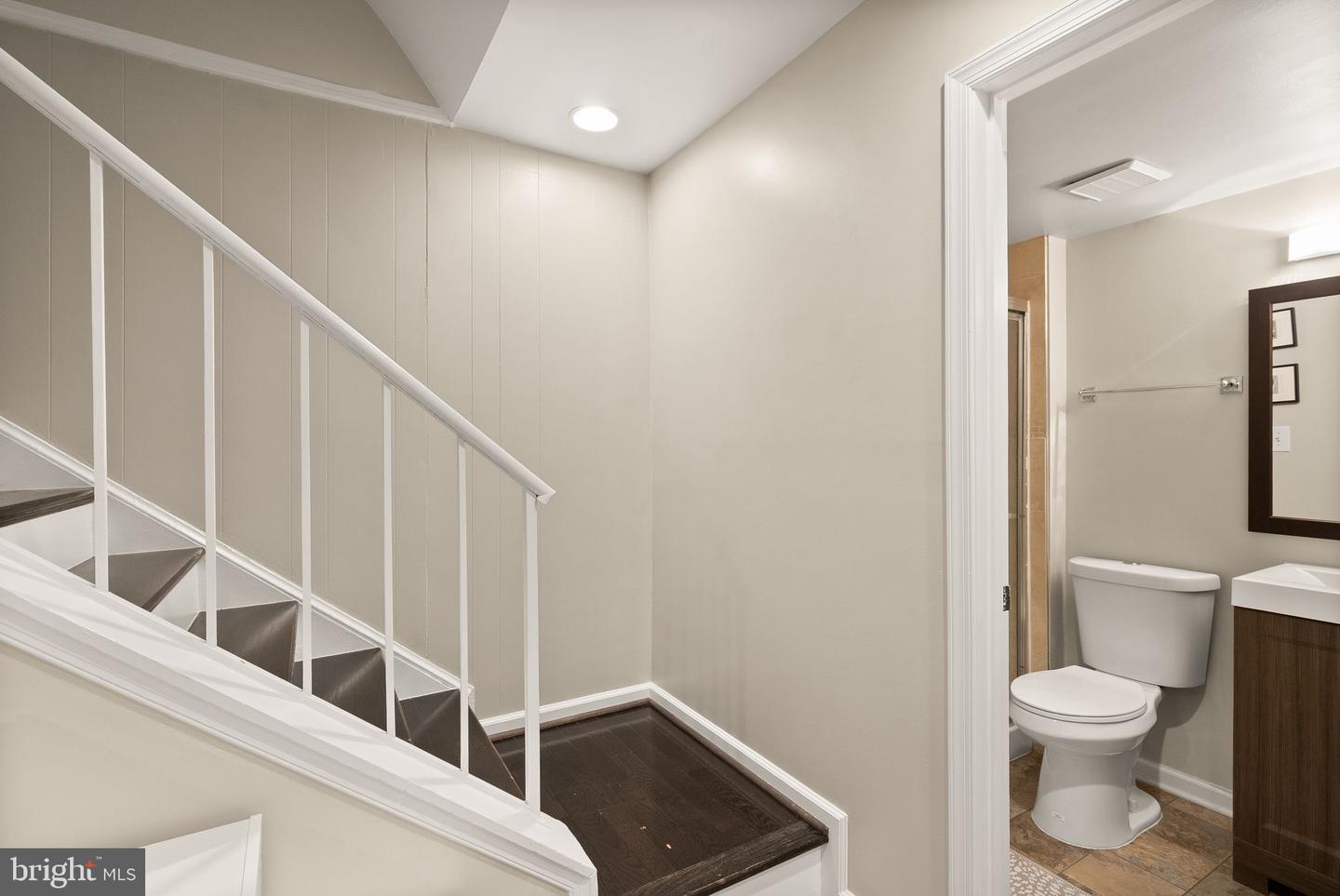 9660 MASTERWORKS DR, VIENNA, Virginia 22181, 3 Bedrooms Bedrooms, ,3 BathroomsBathrooms,Residential,For sale,9660 MASTERWORKS DR,VAFX2288460 MLS # VAFX2288460