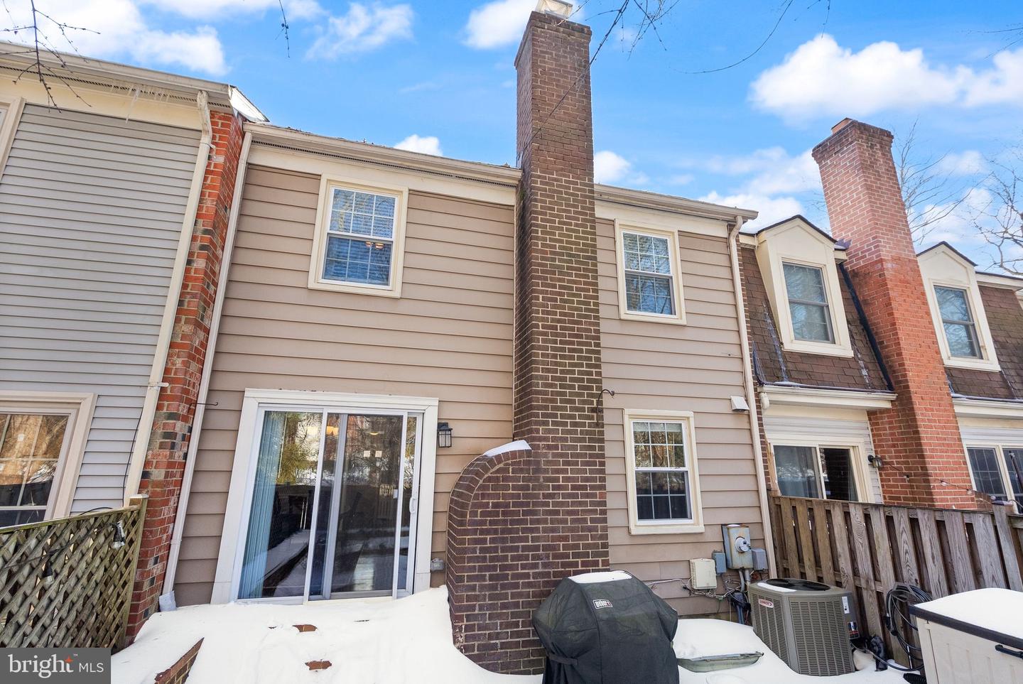 9660 MASTERWORKS DR, VIENNA, Virginia 22181, 3 Bedrooms Bedrooms, ,3 BathroomsBathrooms,Residential,For sale,9660 MASTERWORKS DR,VAFX2288460 MLS # VAFX2288460