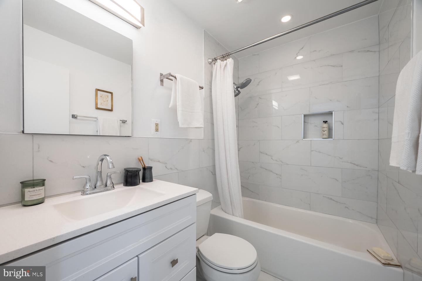 1101 SOUTH CAROLINA AVE SE #B, WASHINGTON, District Of Columbia 20003, 2 Bedrooms Bedrooms, ,1 BathroomBathrooms,Residential,For sale,1101 SOUTH CAROLINA AVE SE #B,DCDC2244346 MLS # DCDC2244346
