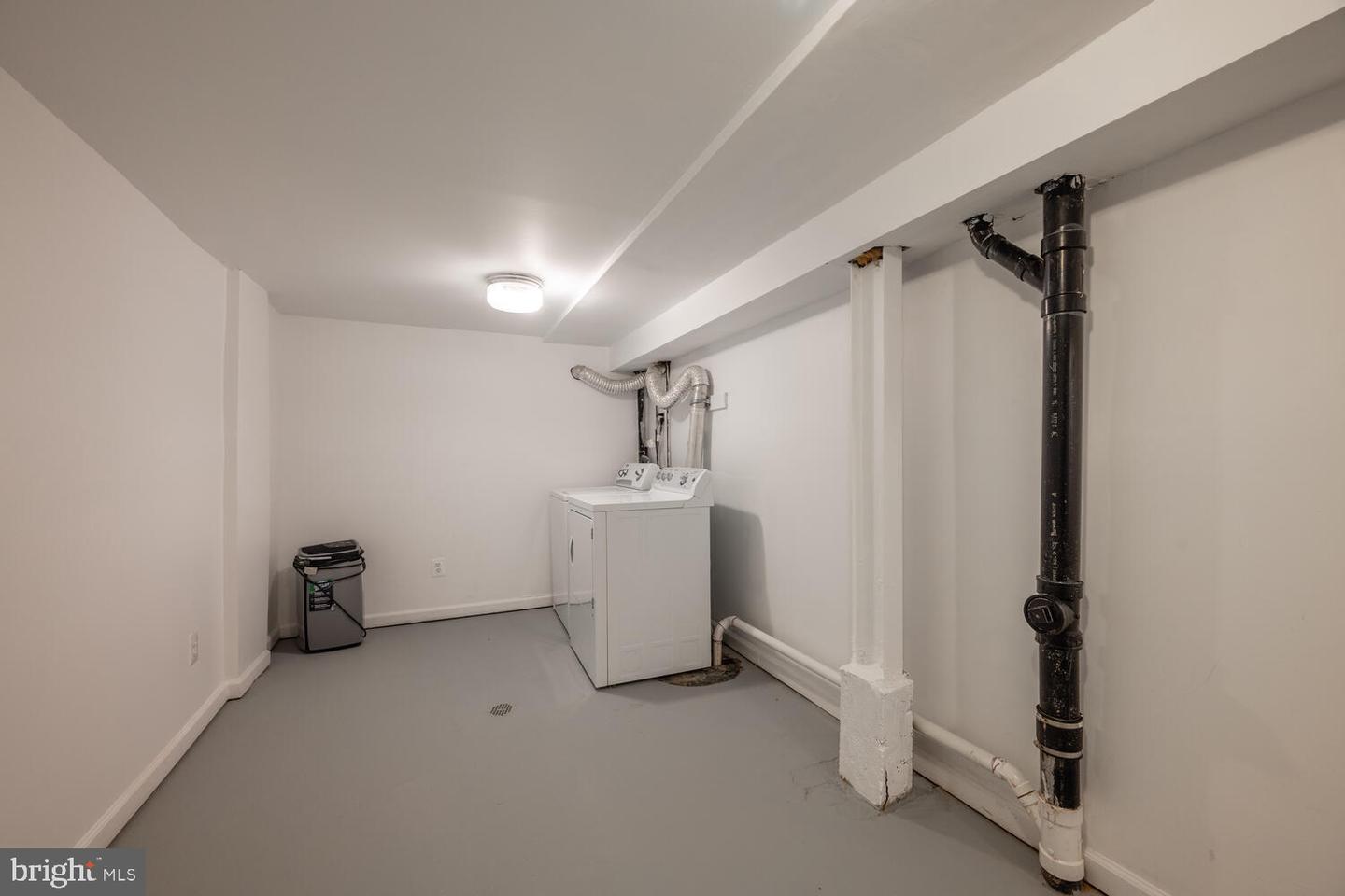 1101 SOUTH CAROLINA AVE SE #B, WASHINGTON, District Of Columbia 20003, 2 Bedrooms Bedrooms, ,1 BathroomBathrooms,Residential,For sale,1101 SOUTH CAROLINA AVE SE #B,DCDC2244346 MLS # DCDC2244346