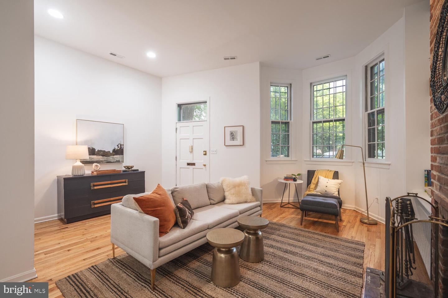 1101 SOUTH CAROLINA AVE SE #B, WASHINGTON, District Of Columbia 20003, 2 Bedrooms Bedrooms, ,1 BathroomBathrooms,Residential,For sale,1101 SOUTH CAROLINA AVE SE #B,DCDC2244346 MLS # DCDC2244346