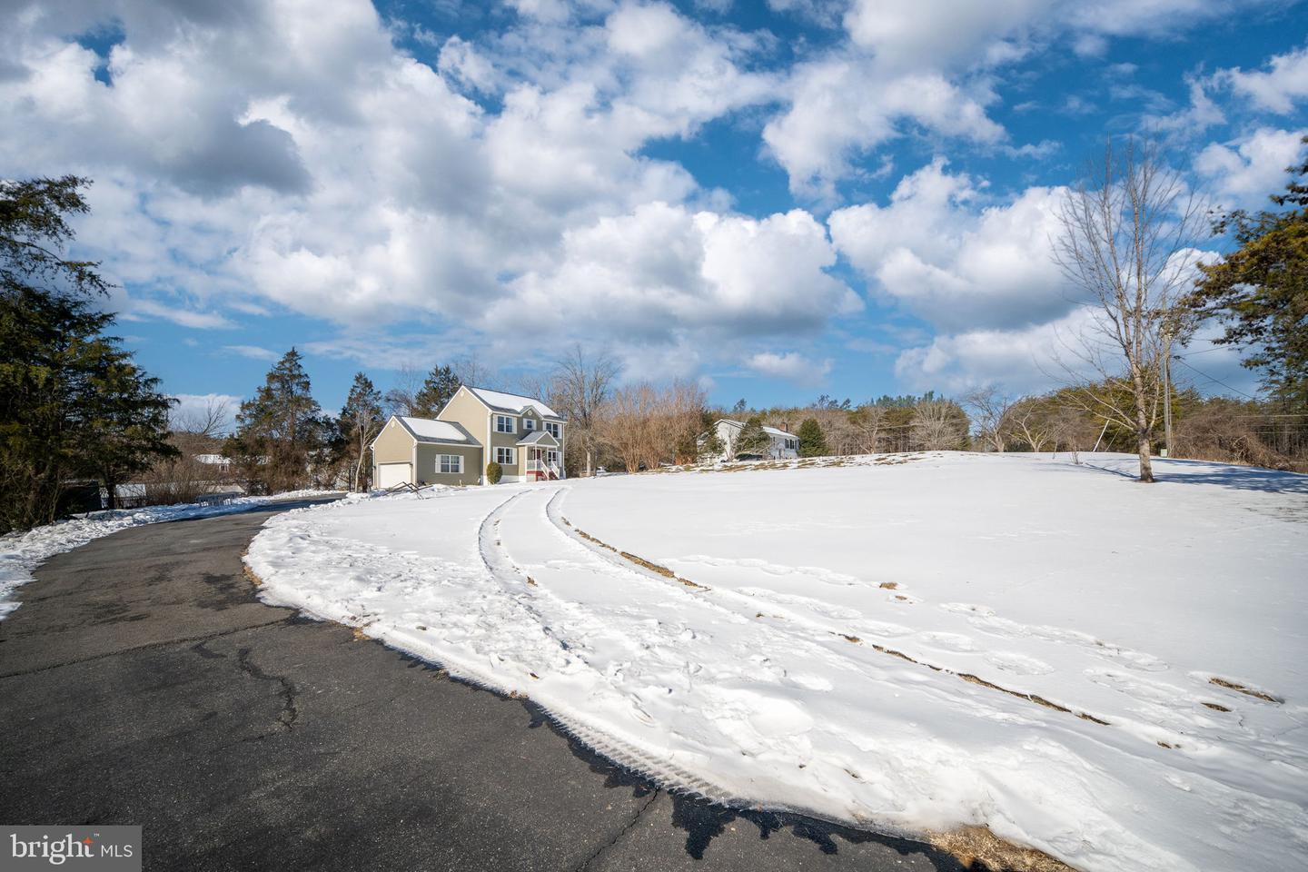 2 PLEASURE CT, STAFFORD, Virginia 22556, 4 Bedrooms Bedrooms, ,3 BathroomsBathrooms,Residential,For sale,2 PLEASURE CT,VAST2045768 MLS # VAST2045768