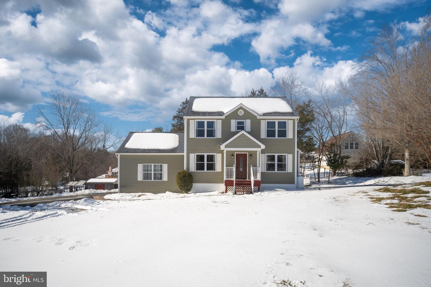 2 PLEASURE CT, STAFFORD, Virginia 22556, 4 Bedrooms Bedrooms, ,3 BathroomsBathrooms,Residential,For sale,2 PLEASURE CT,VAST2045768 MLS # VAST2045768