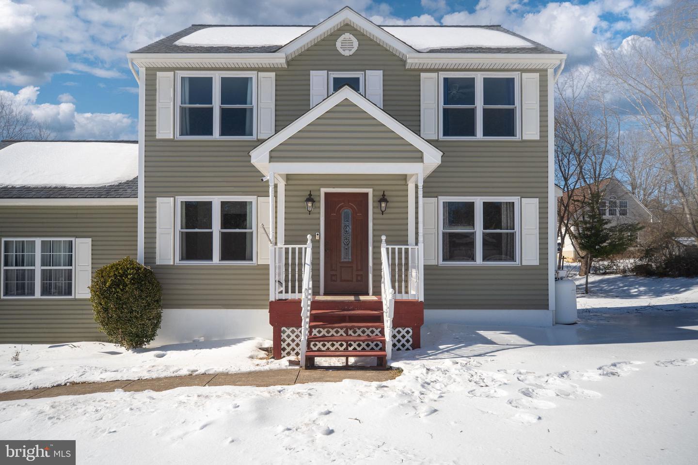 2 PLEASURE CT, STAFFORD, Virginia 22556, 4 Bedrooms Bedrooms, ,3 BathroomsBathrooms,Residential,For sale,2 PLEASURE CT,VAST2045768 MLS # VAST2045768