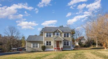 2 PLEASURE CT, STAFFORD, Virginia 22556, 4 Bedrooms Bedrooms, ,3 BathroomsBathrooms,Residential,For sale,2 PLEASURE CT,VAST2045768 MLS # VAST2045768