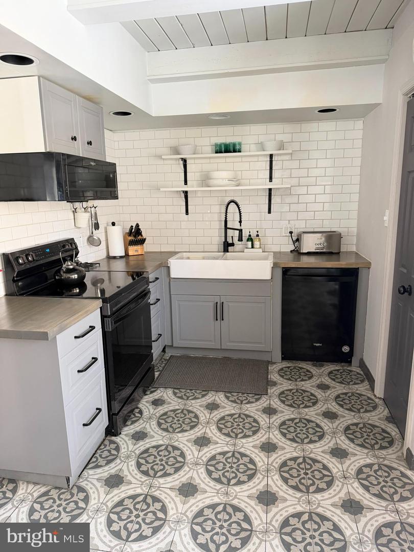 1667 FAIRWAY DR, BASYE, Virginia 22810, 4 Bedrooms Bedrooms, ,3 BathroomsBathrooms,Residential,For sale,1667 FAIRWAY DR,VASH2013522 MLS # VASH2013522