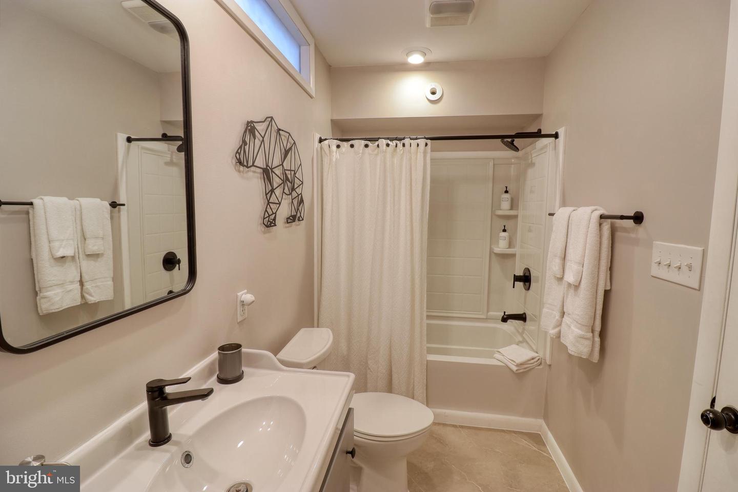 1667 FAIRWAY DR, BASYE, Virginia 22810, 4 Bedrooms Bedrooms, ,3 BathroomsBathrooms,Residential,For sale,1667 FAIRWAY DR,VASH2013522 MLS # VASH2013522