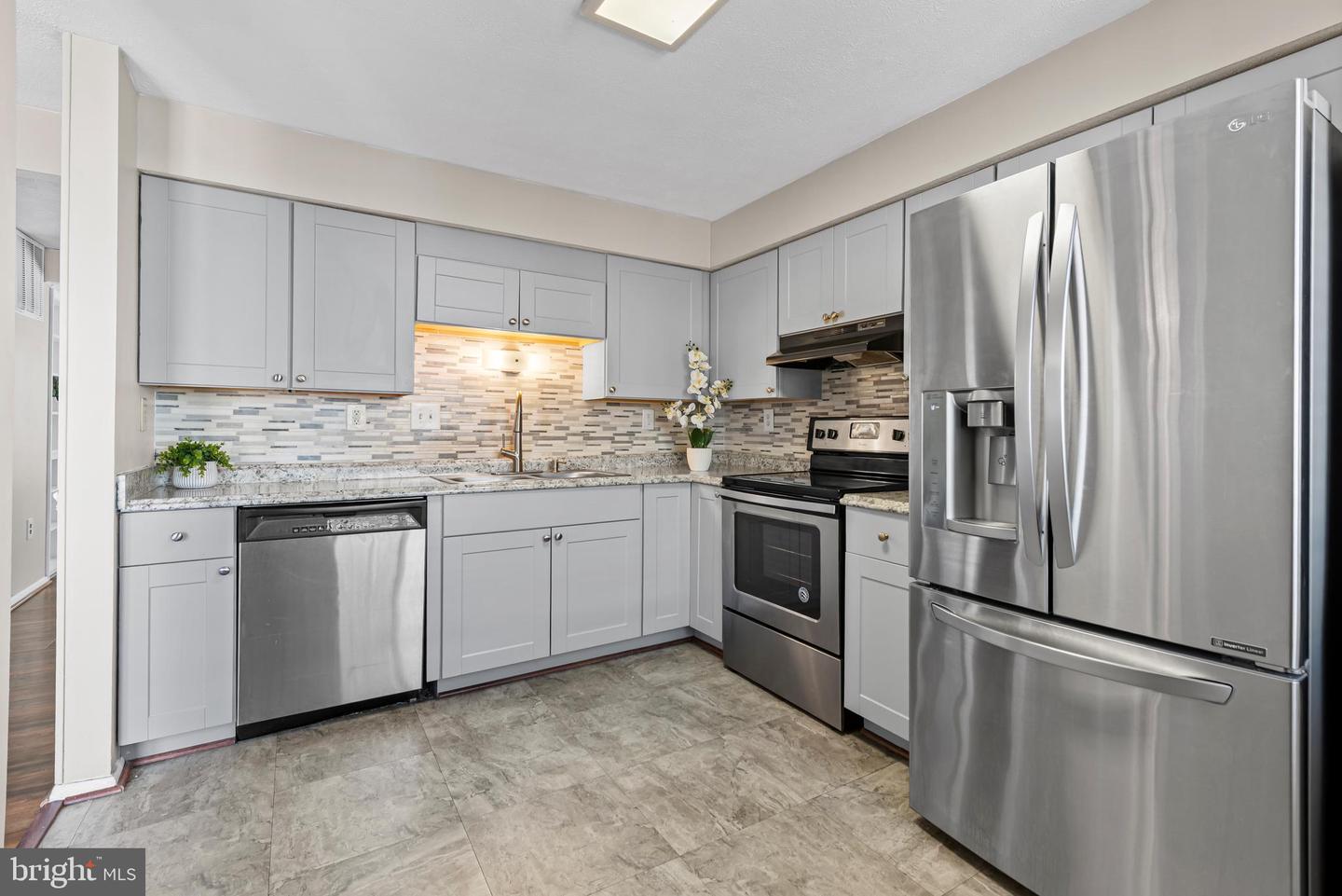 8392 SHADY GROVE CIR, MANASSAS, Virginia 20110, 3 Bedrooms Bedrooms, ,2 BathroomsBathrooms,Residential,For sale,8392 SHADY GROVE CIR,VAMN2010188 MLS # VAMN2010188