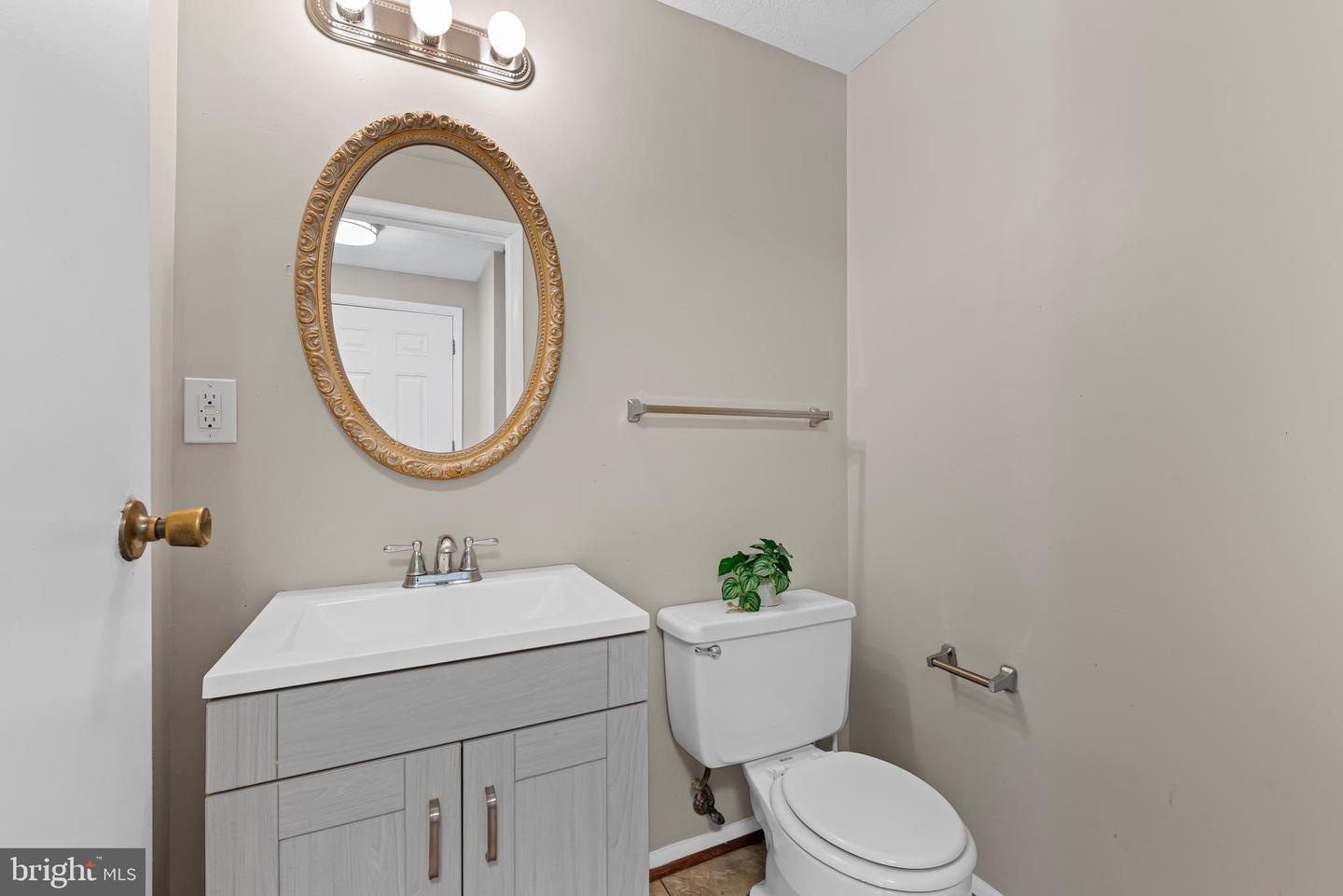 8392 SHADY GROVE CIR, MANASSAS, Virginia 20110, 3 Bedrooms Bedrooms, ,2 BathroomsBathrooms,Residential,For sale,8392 SHADY GROVE CIR,VAMN2010188 MLS # VAMN2010188