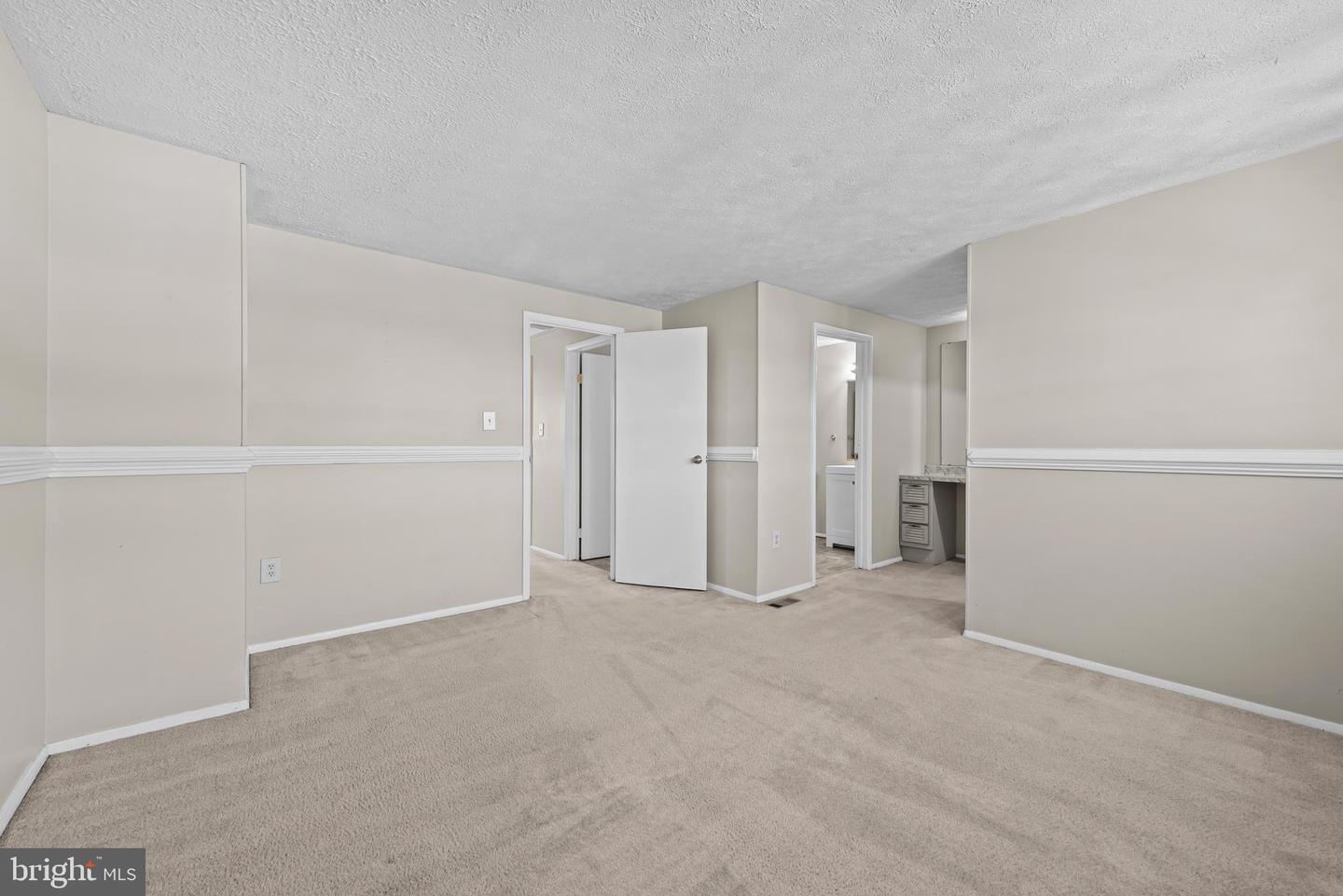 8392 SHADY GROVE CIR, MANASSAS, Virginia 20110, 3 Bedrooms Bedrooms, ,2 BathroomsBathrooms,Residential,For sale,8392 SHADY GROVE CIR,VAMN2010188 MLS # VAMN2010188