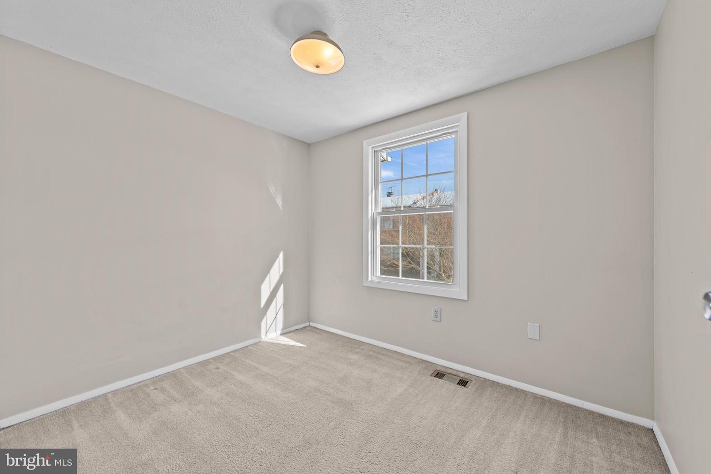 8392 SHADY GROVE CIR, MANASSAS, Virginia 20110, 3 Bedrooms Bedrooms, ,2 BathroomsBathrooms,Residential,For sale,8392 SHADY GROVE CIR,VAMN2010188 MLS # VAMN2010188