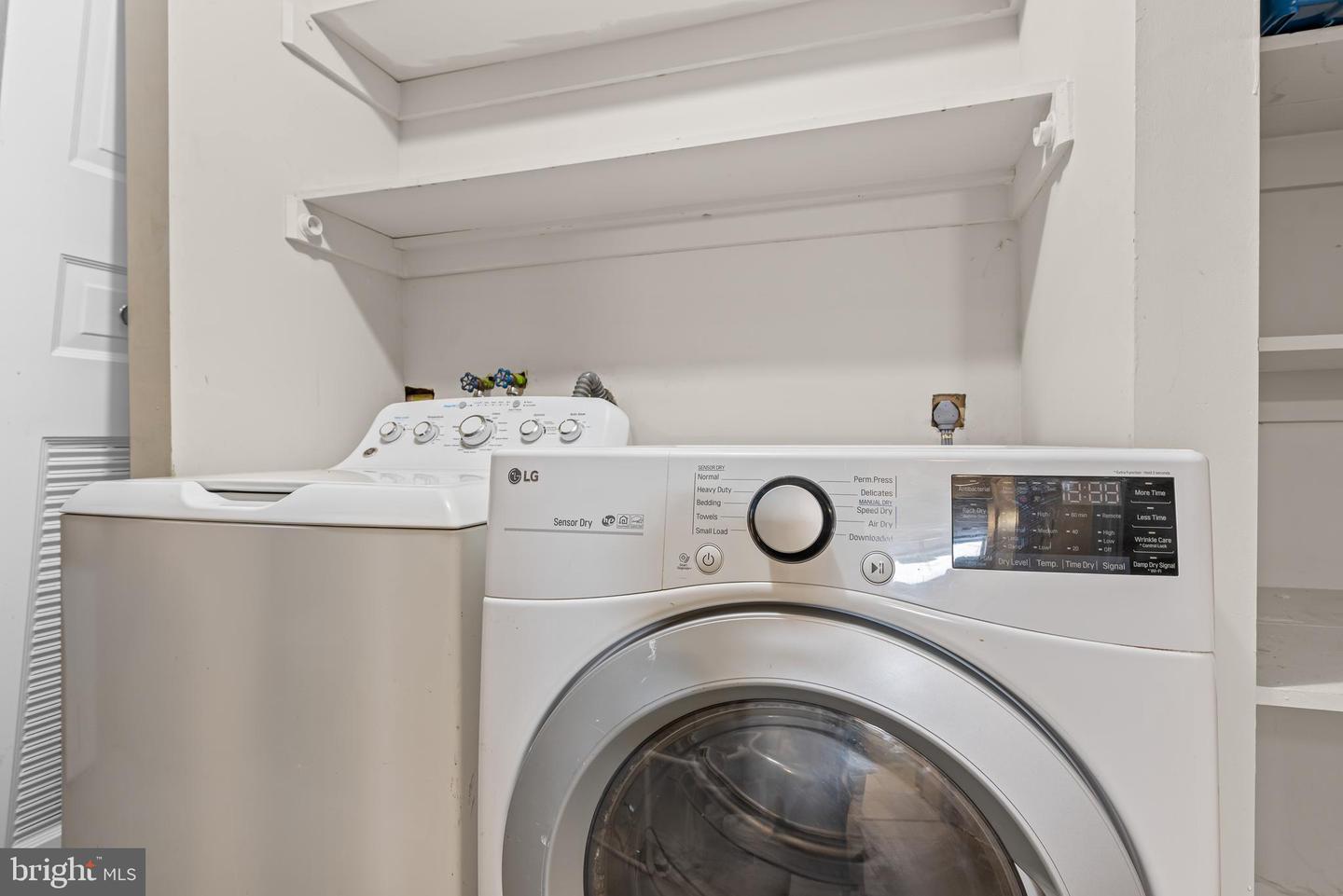 8392 SHADY GROVE CIR, MANASSAS, Virginia 20110, 3 Bedrooms Bedrooms, ,2 BathroomsBathrooms,Residential,For sale,8392 SHADY GROVE CIR,VAMN2010188 MLS # VAMN2010188