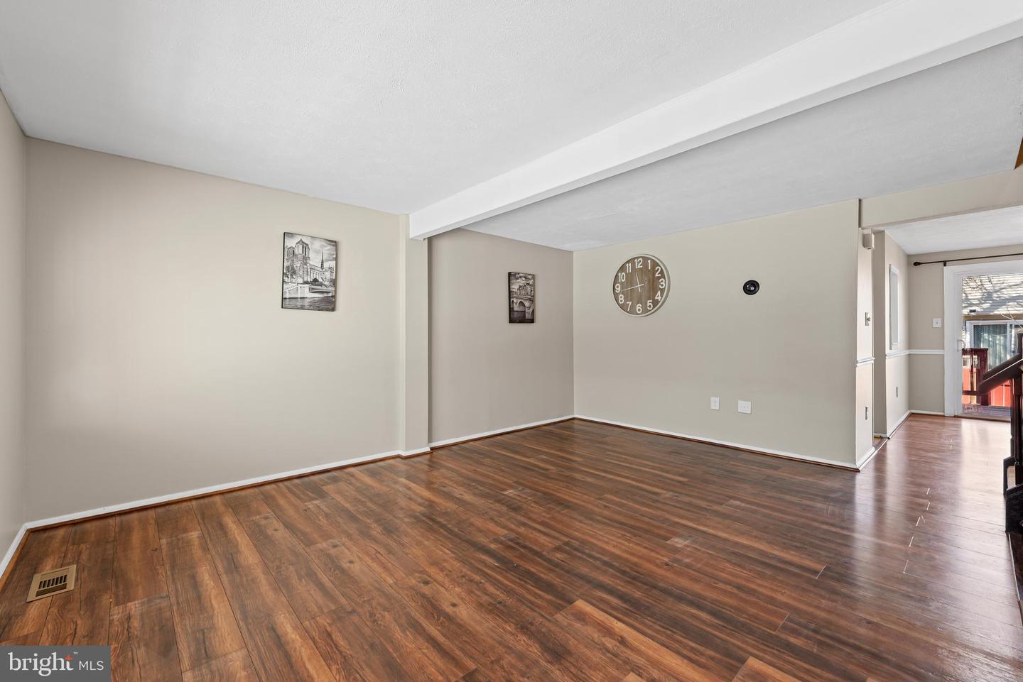 8392 SHADY GROVE CIR, MANASSAS, Virginia 20110, 3 Bedrooms Bedrooms, ,2 BathroomsBathrooms,Residential,For sale,8392 SHADY GROVE CIR,VAMN2010188 MLS # VAMN2010188