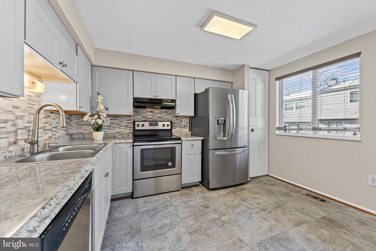 8392 SHADY GROVE CIR, MANASSAS, Virginia 20110, 3 Bedrooms Bedrooms, ,2 BathroomsBathrooms,Residential,For sale,8392 SHADY GROVE CIR,VAMN2010188 MLS # VAMN2010188