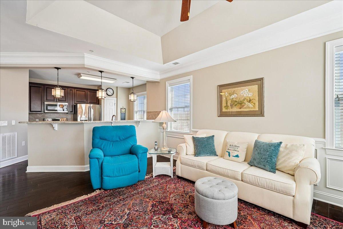 15110 HEATHER MILL LN #402, HAYMARKET, Virginia 20169, 2 Bedrooms Bedrooms, 8 Rooms Rooms,2 BathroomsBathrooms,Residential,For sale,15110 HEATHER MILL LN #402,VAPW2111984 MLS # VAPW2111984