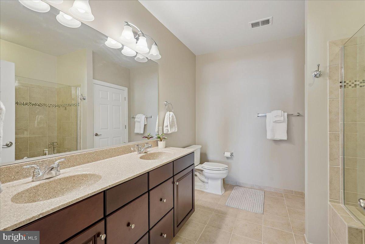 15110 HEATHER MILL LN #402, HAYMARKET, Virginia 20169, 2 Bedrooms Bedrooms, 8 Rooms Rooms,2 BathroomsBathrooms,Residential,For sale,15110 HEATHER MILL LN #402,VAPW2111984 MLS # VAPW2111984