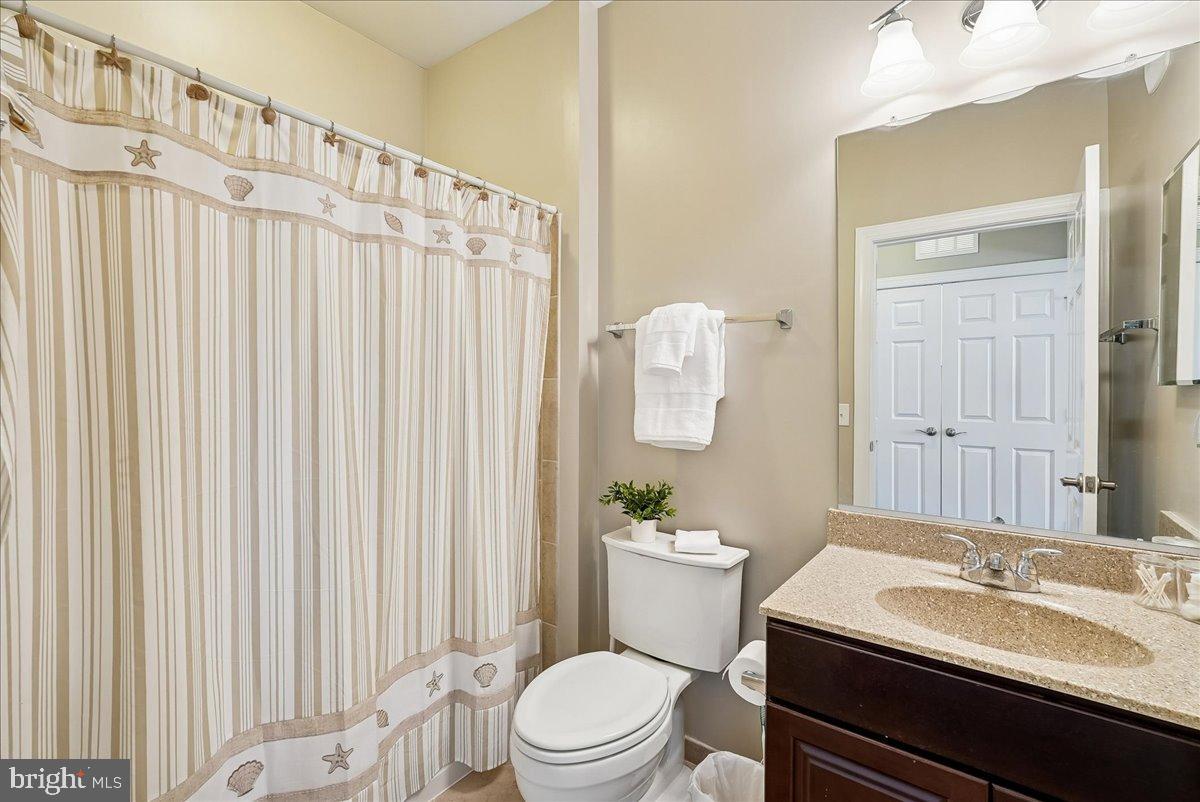 15110 HEATHER MILL LN #402, HAYMARKET, Virginia 20169, 2 Bedrooms Bedrooms, 8 Rooms Rooms,2 BathroomsBathrooms,Residential,For sale,15110 HEATHER MILL LN #402,VAPW2111984 MLS # VAPW2111984