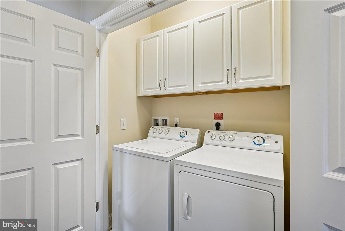 15110 HEATHER MILL LN #402, HAYMARKET, Virginia 20169, 2 Bedrooms Bedrooms, 8 Rooms Rooms,2 BathroomsBathrooms,Residential,For sale,15110 HEATHER MILL LN #402,VAPW2111984 MLS # VAPW2111984