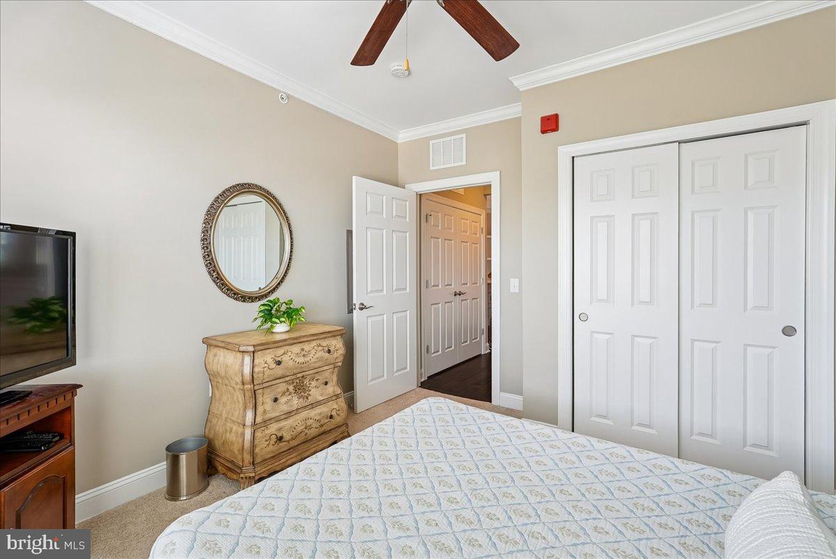 15110 HEATHER MILL LN #402, HAYMARKET, Virginia 20169, 2 Bedrooms Bedrooms, 8 Rooms Rooms,2 BathroomsBathrooms,Residential,For sale,15110 HEATHER MILL LN #402,VAPW2111984 MLS # VAPW2111984