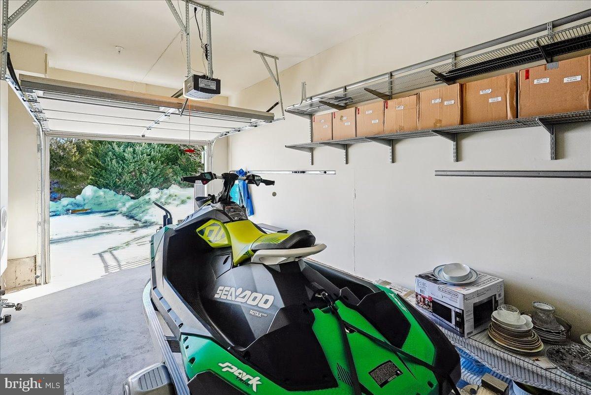 15110 HEATHER MILL LN #402, HAYMARKET, Virginia 20169, 2 Bedrooms Bedrooms, 8 Rooms Rooms,2 BathroomsBathrooms,Residential,For sale,15110 HEATHER MILL LN #402,VAPW2111984 MLS # VAPW2111984