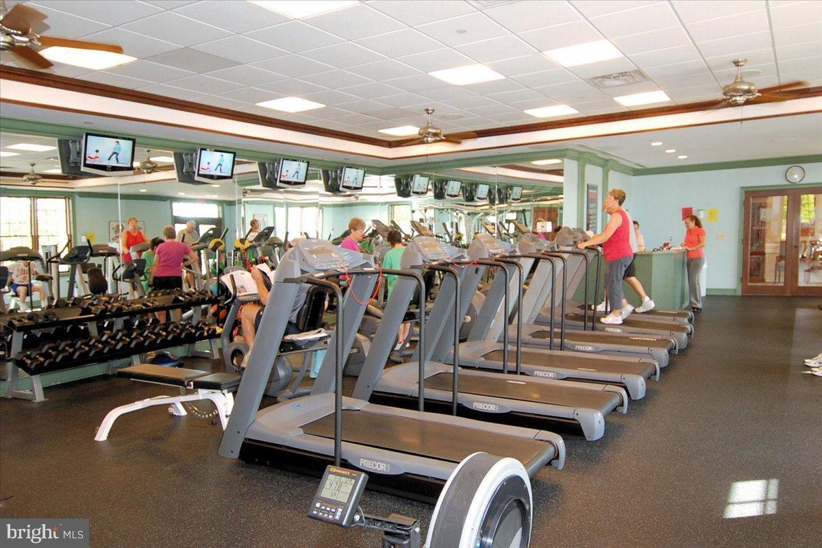 15110 HEATHER MILL LN #402, HAYMARKET, Virginia 20169, 2 Bedrooms Bedrooms, 8 Rooms Rooms,2 BathroomsBathrooms,Residential,For sale,15110 HEATHER MILL LN #402,VAPW2111984 MLS # VAPW2111984