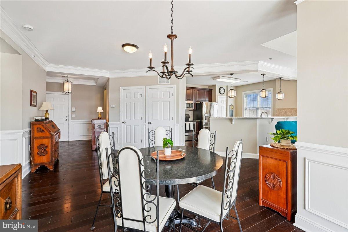 15110 HEATHER MILL LN #402, HAYMARKET, Virginia 20169, 2 Bedrooms Bedrooms, 8 Rooms Rooms,2 BathroomsBathrooms,Residential,For sale,15110 HEATHER MILL LN #402,VAPW2111984 MLS # VAPW2111984