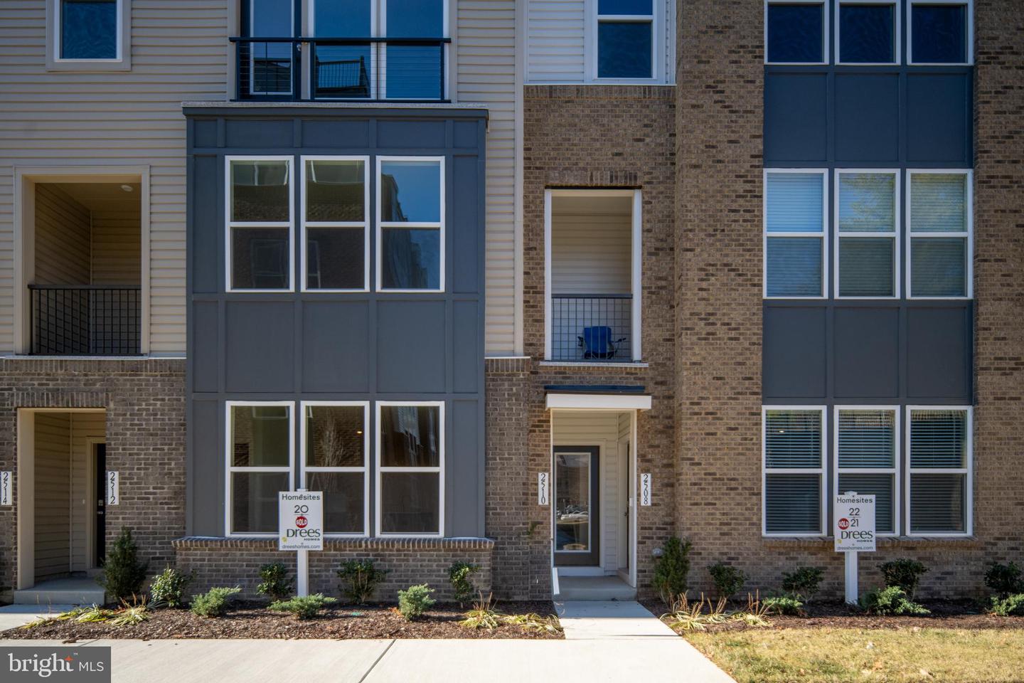 2510 NEABSCO COMMON PL, WOODBRIDGE, Virginia 22191, 3 Bedrooms Bedrooms, ,2 BathroomsBathrooms,Residential,For sale,2510 NEABSCO COMMON PL,VAPW2111986 MLS # VAPW2111986