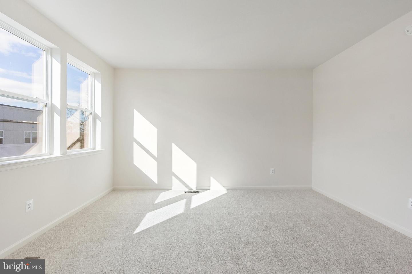 2510 NEABSCO COMMON PL, WOODBRIDGE, Virginia 22191, 3 Bedrooms Bedrooms, ,2 BathroomsBathrooms,Residential,For sale,2510 NEABSCO COMMON PL,VAPW2111986 MLS # VAPW2111986