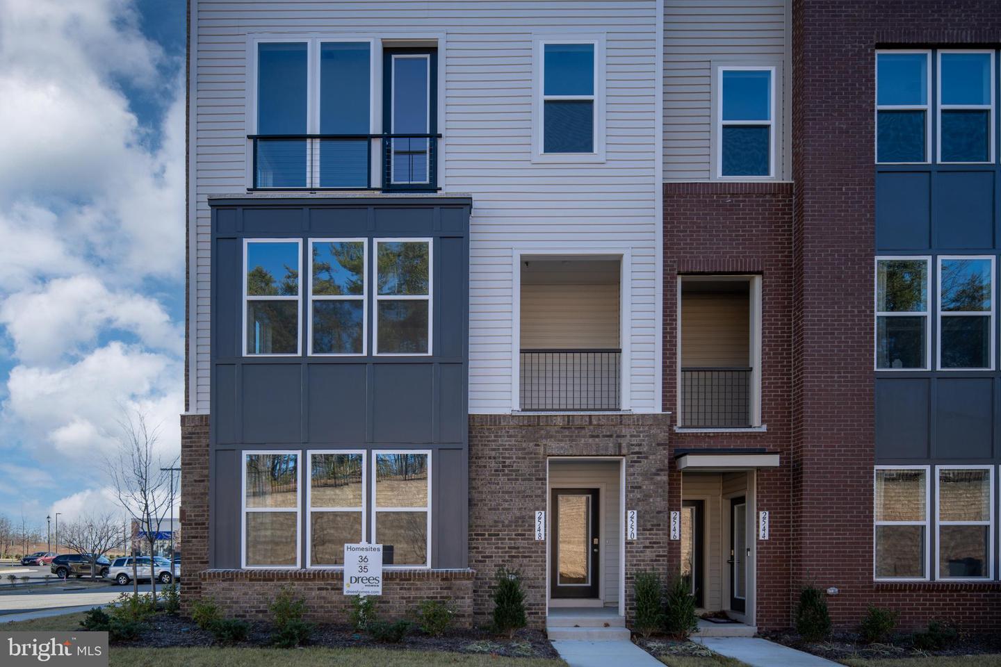 2548 NEABSCO COMMON PL, WOODBRIDGE, Virginia 22191, 2 Bedrooms Bedrooms, ,2 BathroomsBathrooms,Residential,For sale,2548 NEABSCO COMMON PL,VAPW2111988 MLS # VAPW2111988