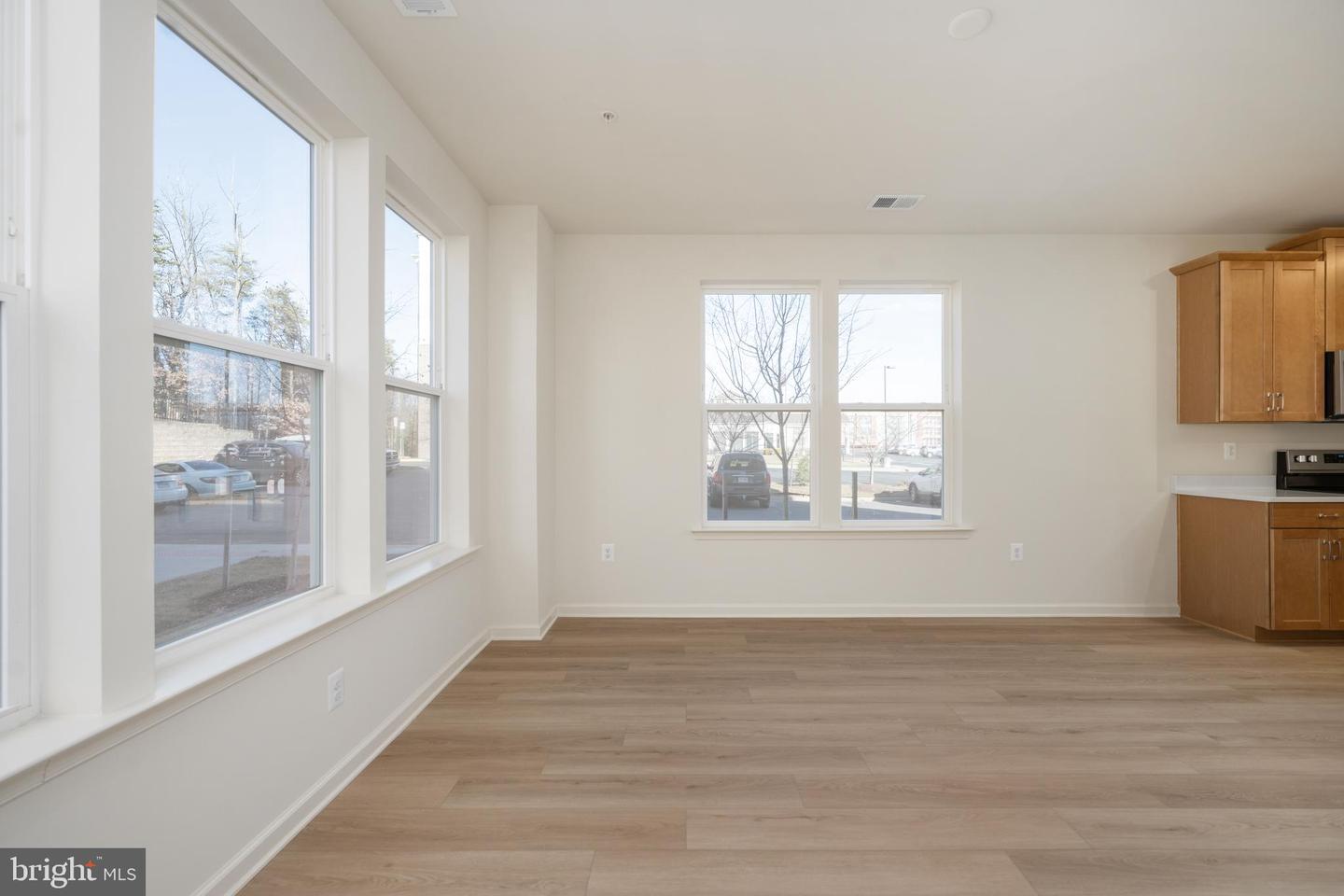 2548 NEABSCO COMMON PL, WOODBRIDGE, Virginia 22191, 2 Bedrooms Bedrooms, ,2 BathroomsBathrooms,Residential,For sale,2548 NEABSCO COMMON PL,VAPW2111988 MLS # VAPW2111988