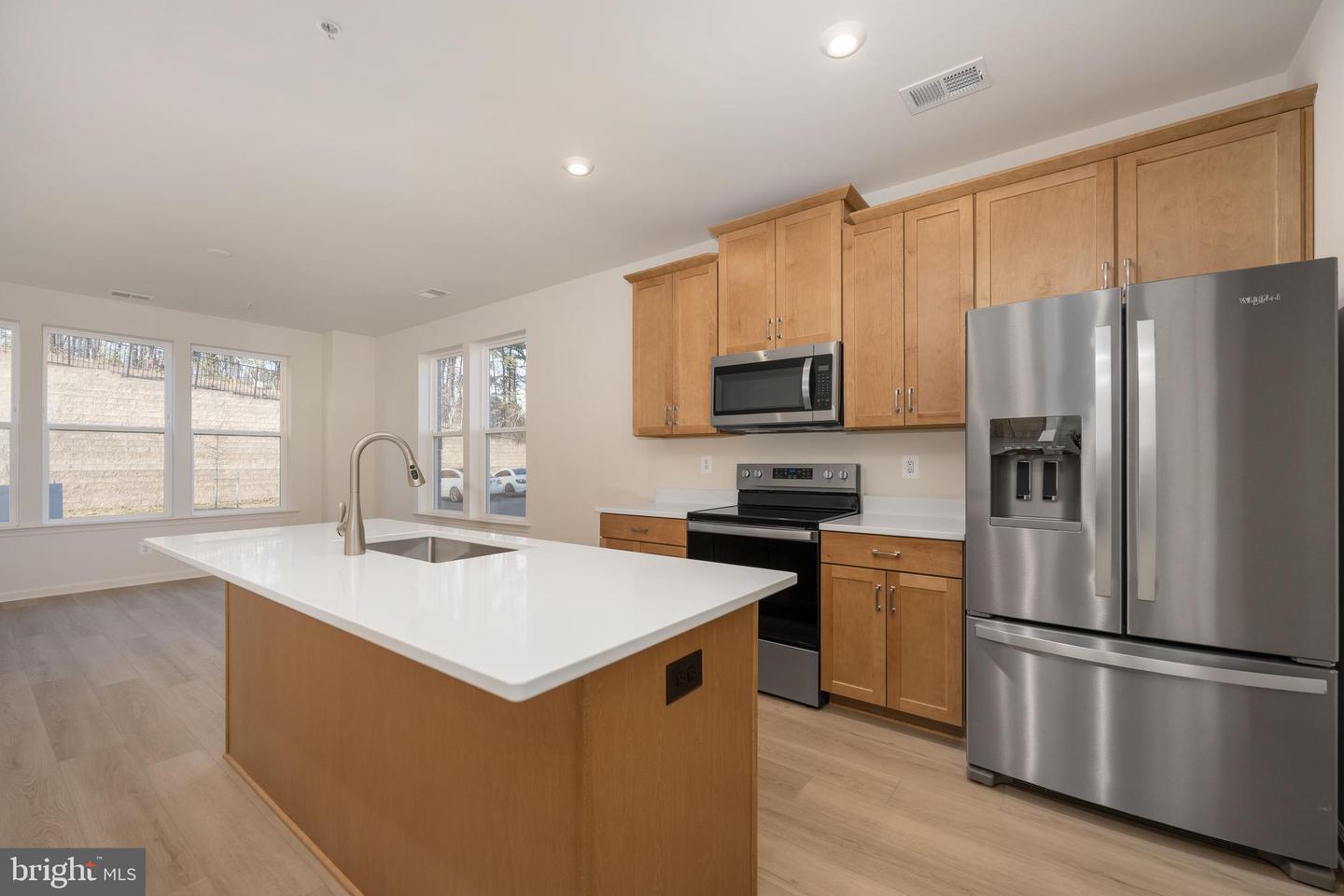 2548 NEABSCO COMMON PL, WOODBRIDGE, Virginia 22191, 2 Bedrooms Bedrooms, ,2 BathroomsBathrooms,Residential,For sale,2548 NEABSCO COMMON PL,VAPW2111988 MLS # VAPW2111988