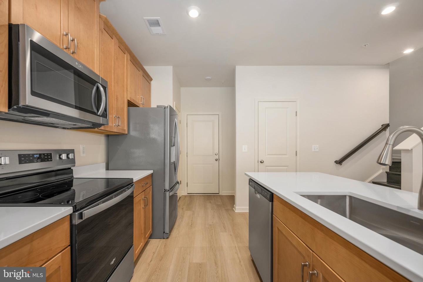 2548 NEABSCO COMMON PL, WOODBRIDGE, Virginia 22191, 2 Bedrooms Bedrooms, ,2 BathroomsBathrooms,Residential,For sale,2548 NEABSCO COMMON PL,VAPW2111988 MLS # VAPW2111988