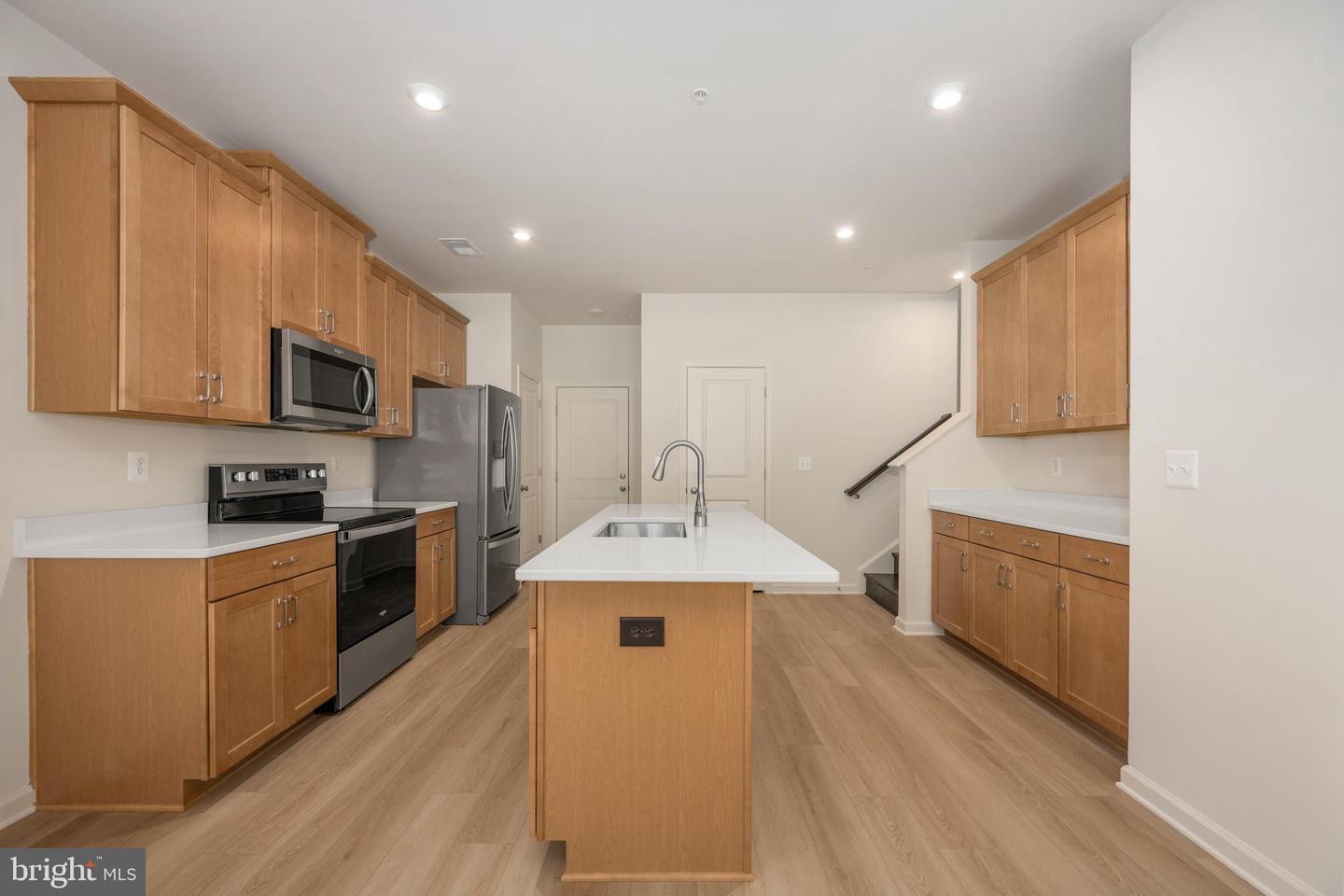 2548 NEABSCO COMMON PL, WOODBRIDGE, Virginia 22191, 2 Bedrooms Bedrooms, ,2 BathroomsBathrooms,Residential,For sale,2548 NEABSCO COMMON PL,VAPW2111988 MLS # VAPW2111988