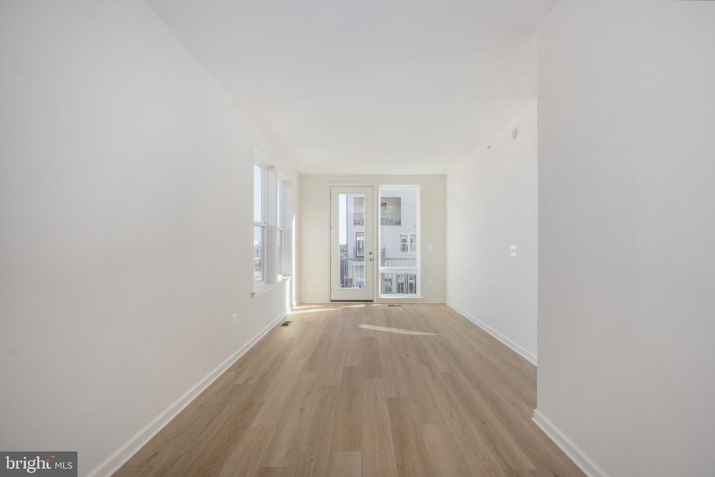 2548 NEABSCO COMMON PL, WOODBRIDGE, Virginia 22191, 2 Bedrooms Bedrooms, ,2 BathroomsBathrooms,Residential,For sale,2548 NEABSCO COMMON PL,VAPW2111988 MLS # VAPW2111988