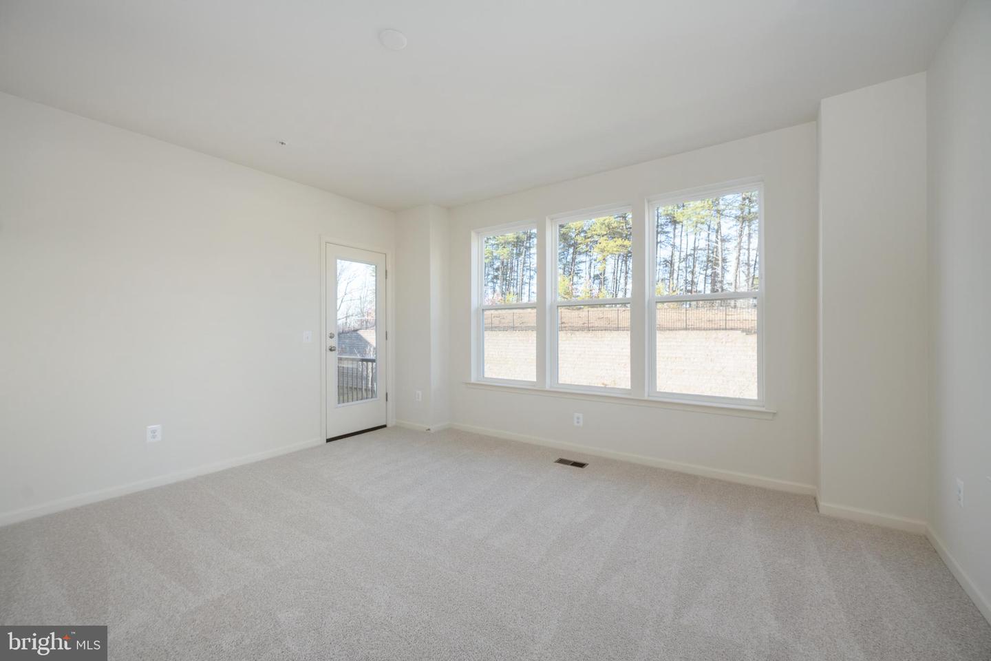 2548 NEABSCO COMMON PL, WOODBRIDGE, Virginia 22191, 2 Bedrooms Bedrooms, ,2 BathroomsBathrooms,Residential,For sale,2548 NEABSCO COMMON PL,VAPW2111988 MLS # VAPW2111988