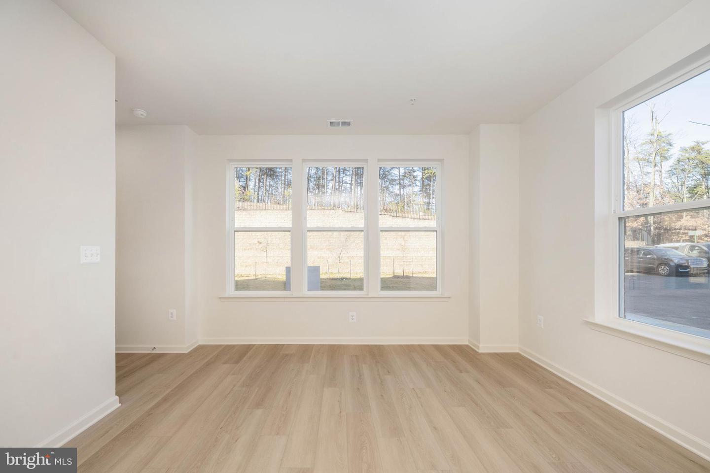 2548 NEABSCO COMMON PL, WOODBRIDGE, Virginia 22191, 2 Bedrooms Bedrooms, ,2 BathroomsBathrooms,Residential,For sale,2548 NEABSCO COMMON PL,VAPW2111988 MLS # VAPW2111988