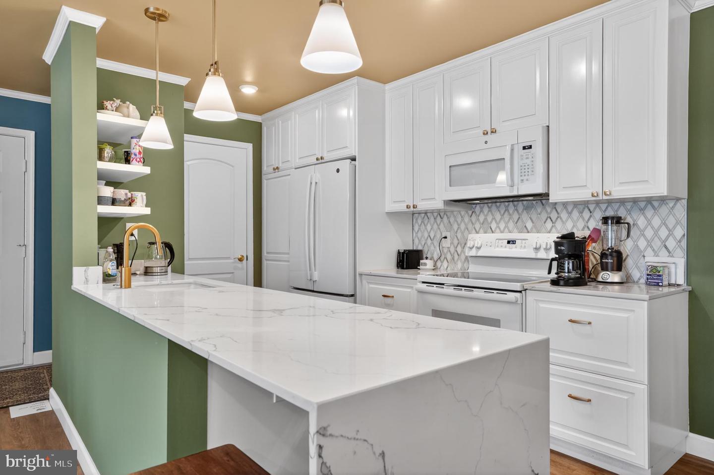 7703 LAFAYETTE FOREST DR #24, ANNANDALE, Virginia 22003, 1 Bedroom Bedrooms, 2 Rooms Rooms,1 BathroomBathrooms,Residential,For sale,7703 LAFAYETTE FOREST DR #24,VAFX2289418 MLS # VAFX2289418