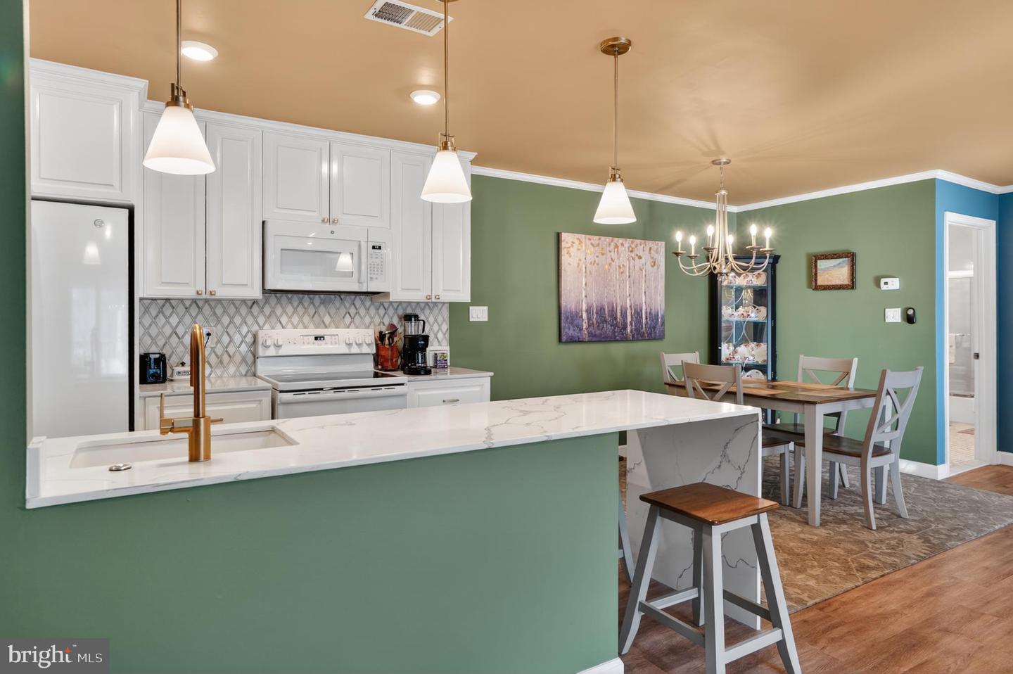 7703 LAFAYETTE FOREST DR #24, ANNANDALE, Virginia 22003, 1 Bedroom Bedrooms, 2 Rooms Rooms,1 BathroomBathrooms,Residential,For sale,7703 LAFAYETTE FOREST DR #24,VAFX2289418 MLS # VAFX2289418